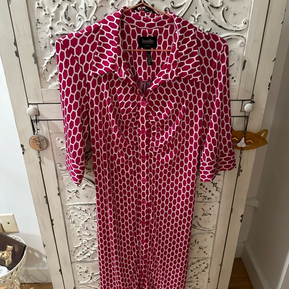 Beautiful dress - Picture 1 of 2